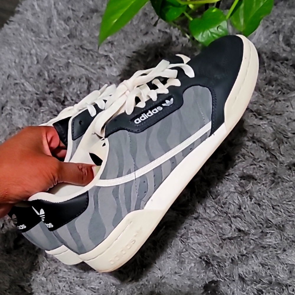 Adidas Continental 80 - Men's US 9